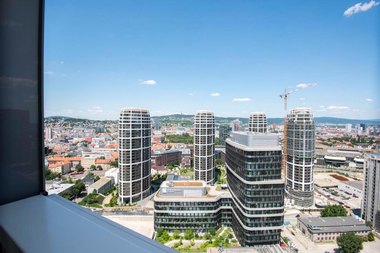 Luxury 1Bdrm On The 28Th Floor Daire Bratislava Dış mekan fotoğraf