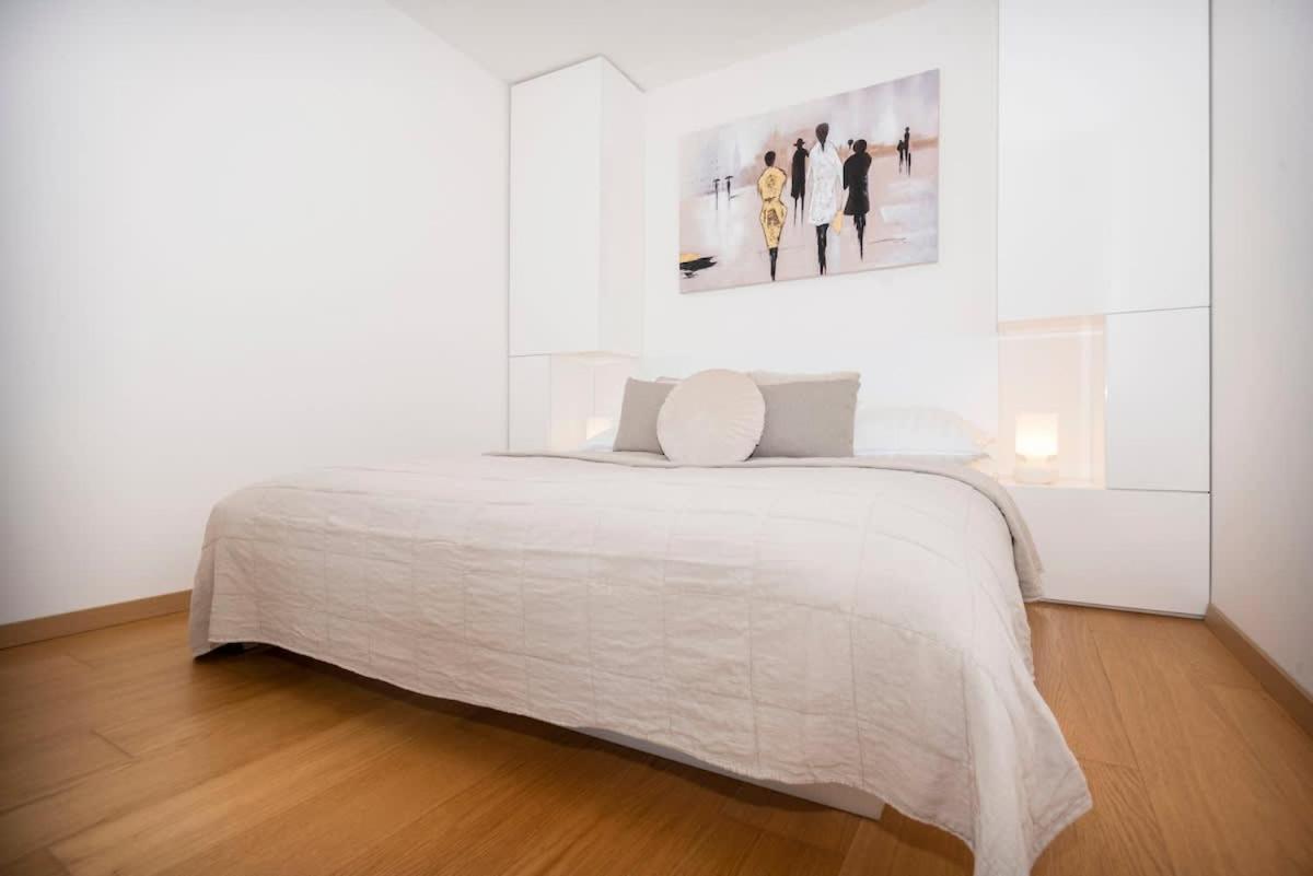 Luxury 1Bdrm On The 28Th Floor Daire Bratislava Dış mekan fotoğraf