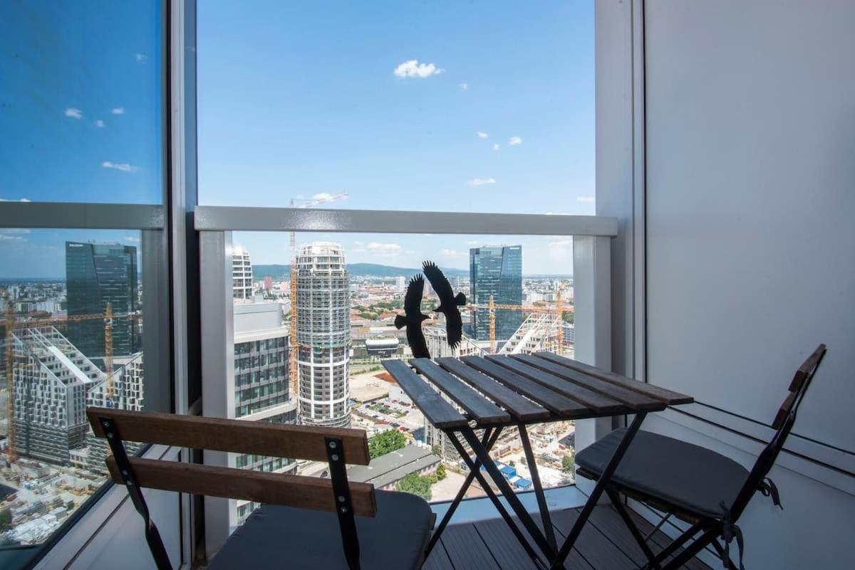 Luxury 1Bdrm On The 28Th Floor Daire Bratislava Dış mekan fotoğraf